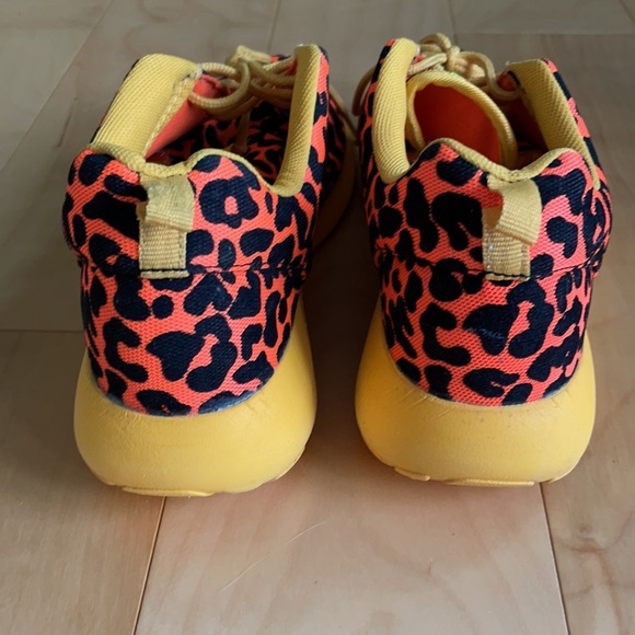 2013 Nike Roshe Run FB “Orange Leopard” Rare - Picture 4 of 10
